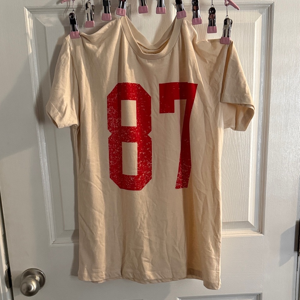 Beige T-Shirt with Red Number 87